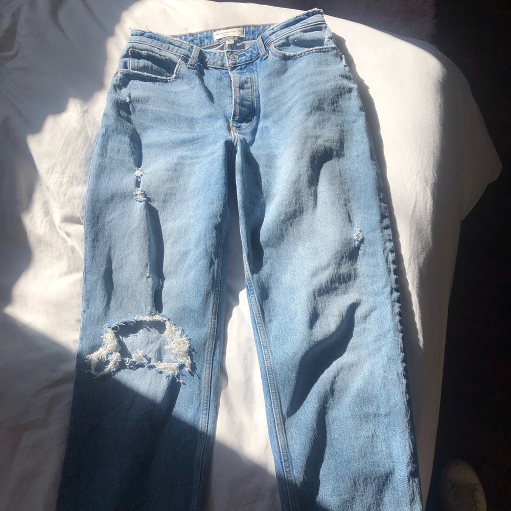 Abercrombie and fitch curve love high rise jeans. Worn once, great condition